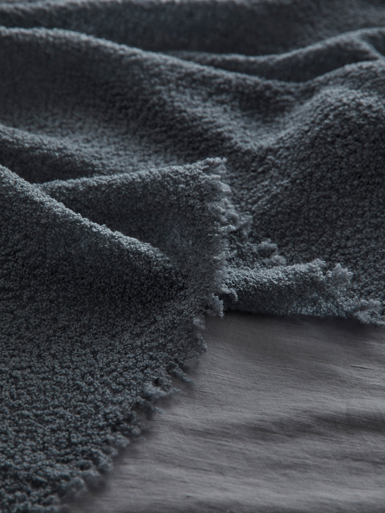 Single Throw 120x180 203 Ardesia