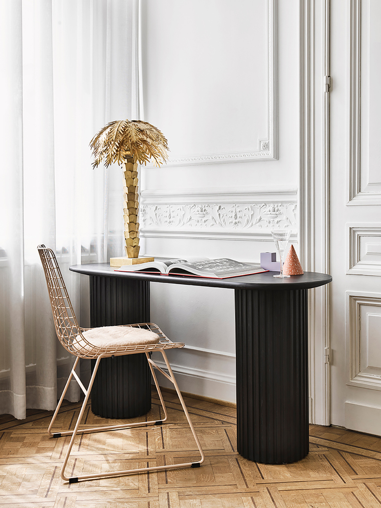 Pillar side table oval - black
