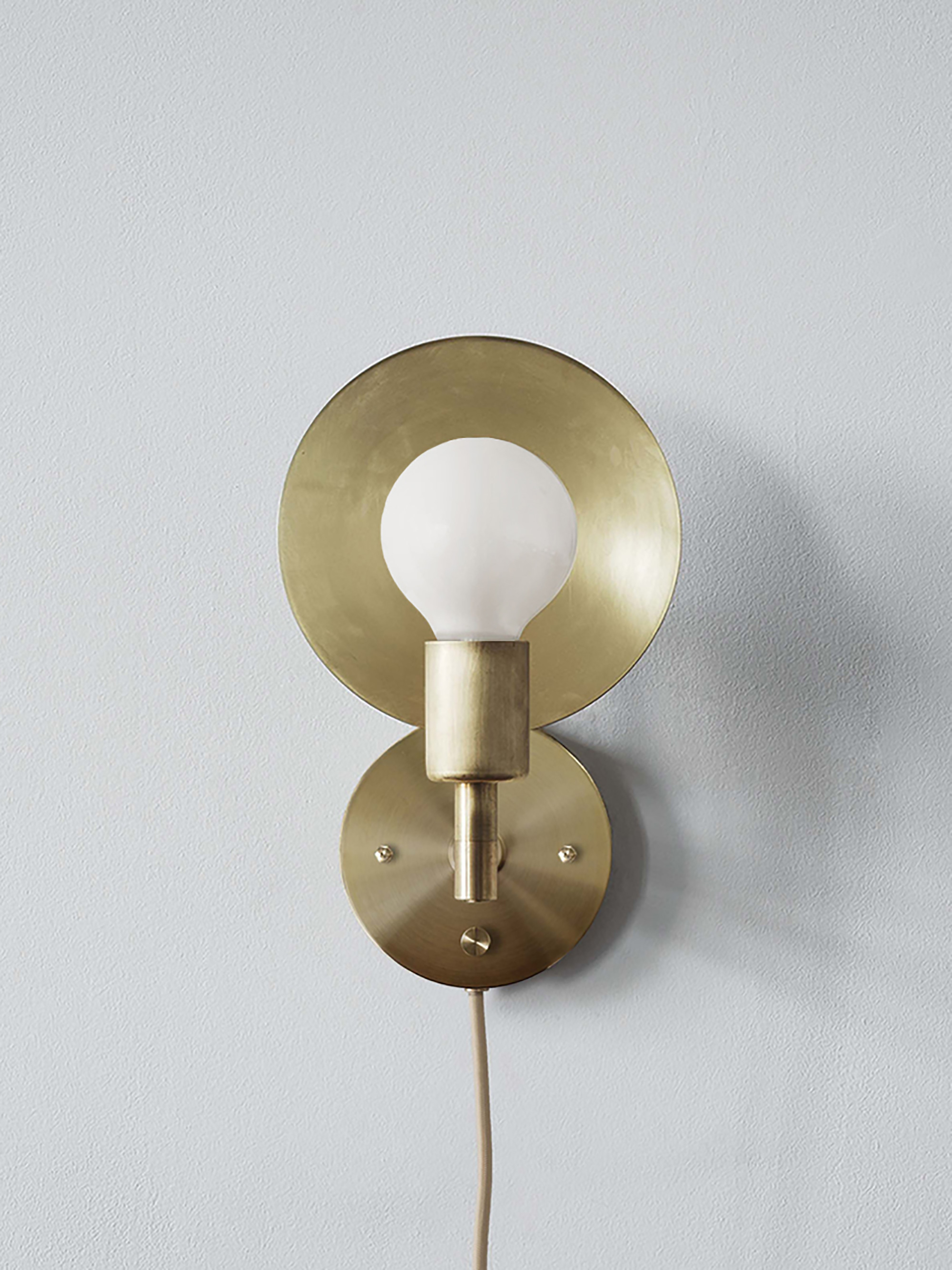32689 A7a10468ea Sconce Plug In Front Brass Portrait
