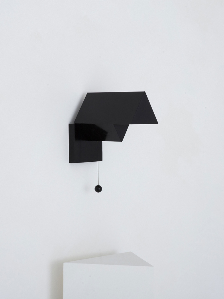 Gable Wall Lamp - Black