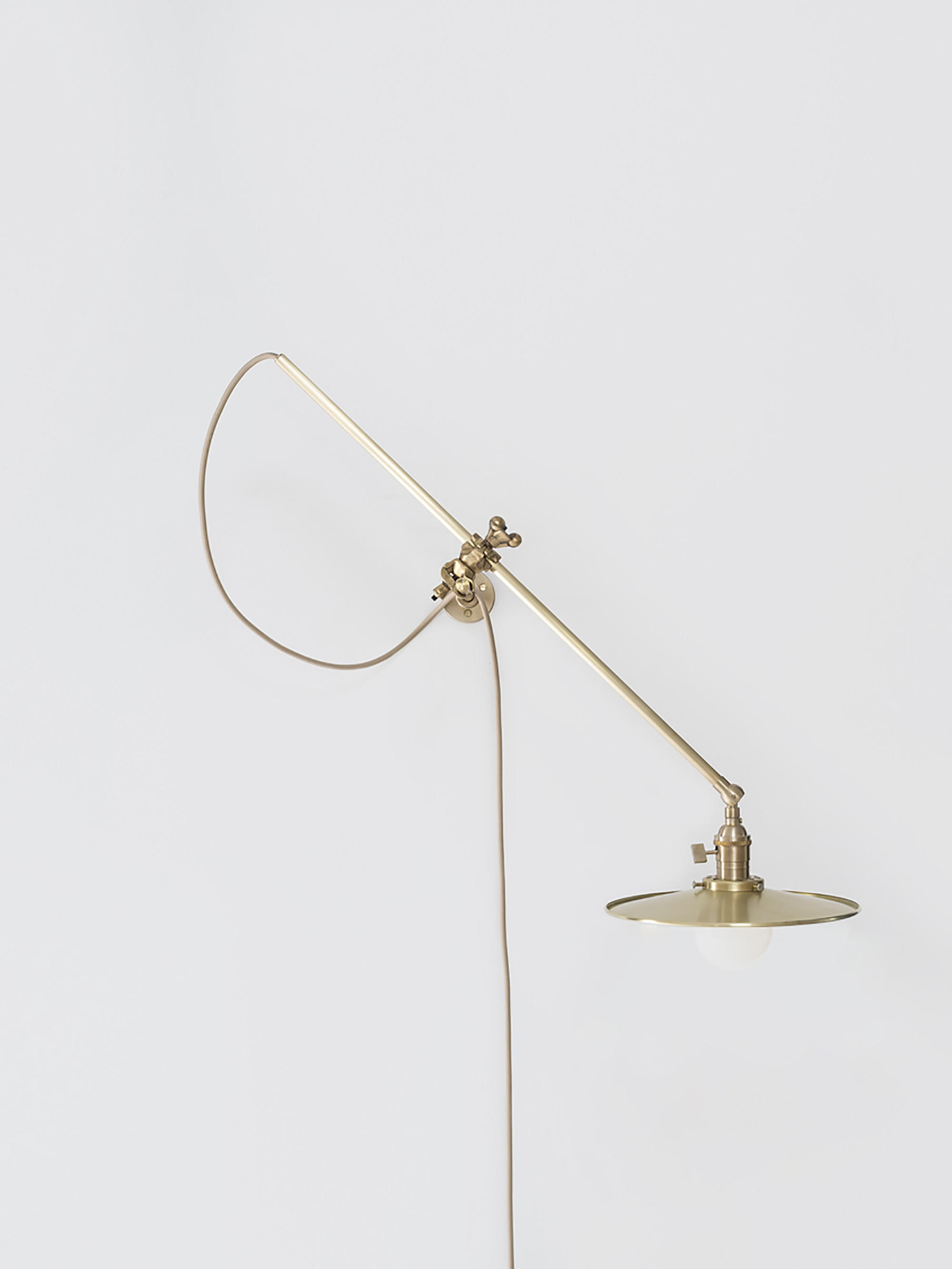 32830 10f31abee1 Brass Wall Lamp Down Portrait