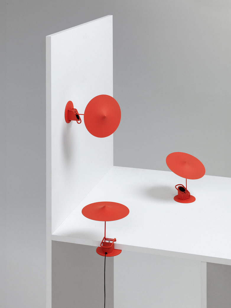 Île w153 Table Lamp - Poppy Red