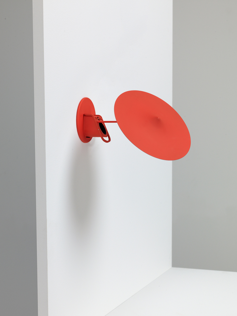 Île w153 Table Lamp - Poppy Red