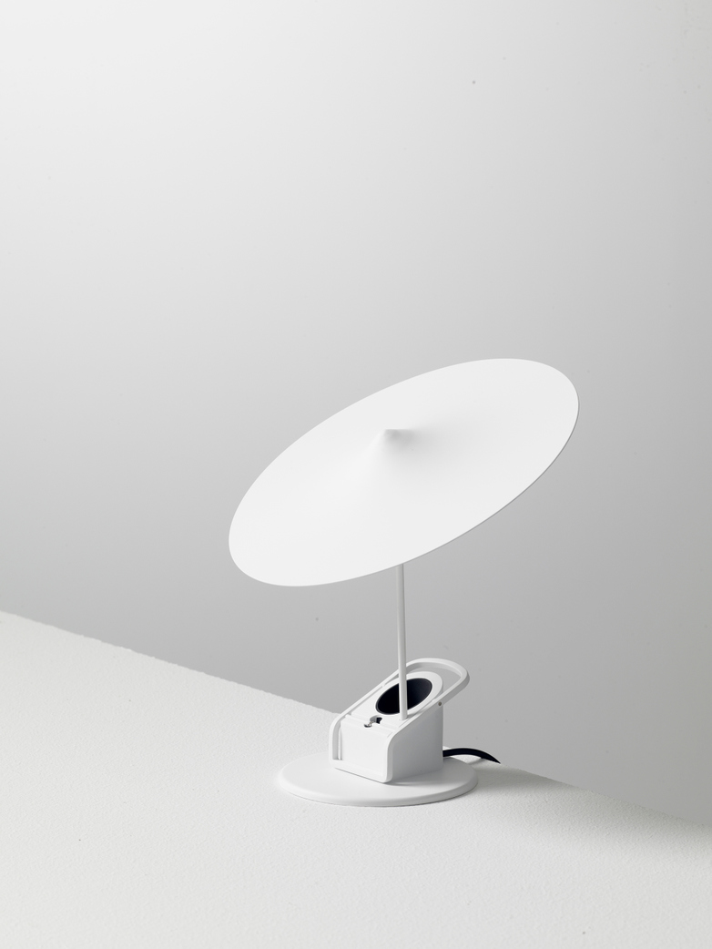 Île w153 Table Lamp - Traffic White