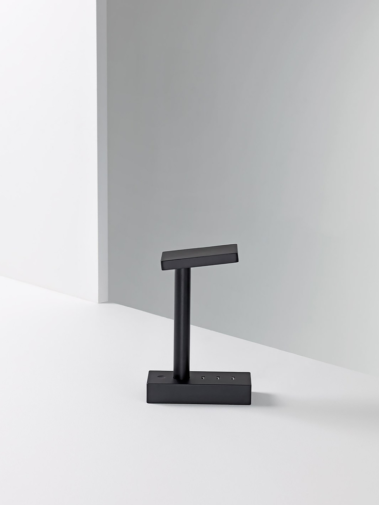 Busby w152 B2 Table Lamp - Black