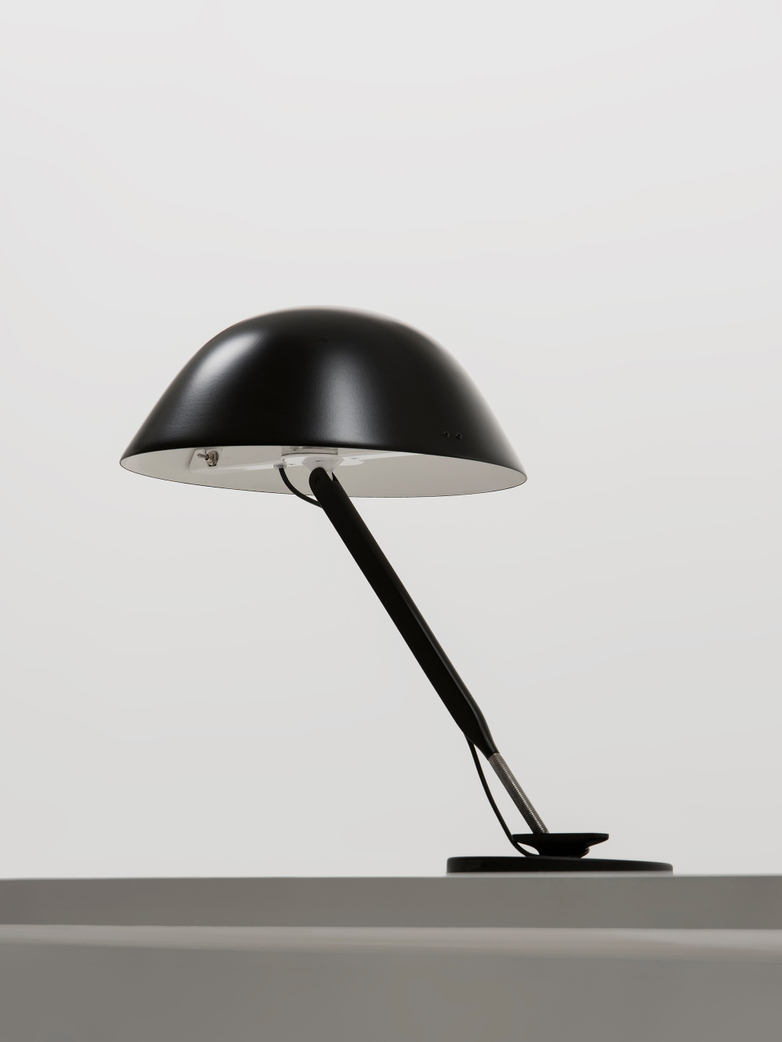 Sempé w103B Table Lamp - Jet Black