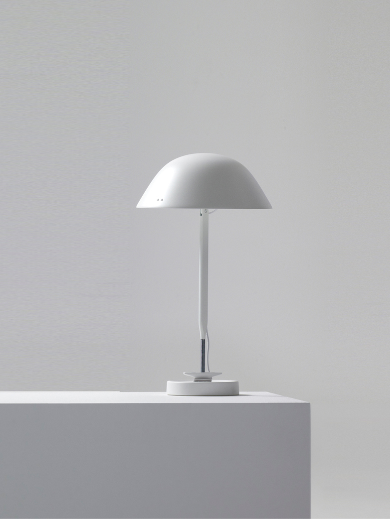 Sempé w103B Table Lamp - Traffic White