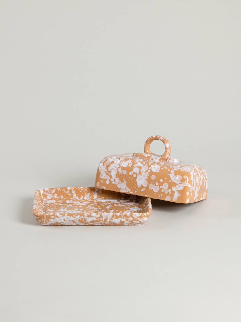 Spruzzi Vivente - Butter Dish - White on Terracotta