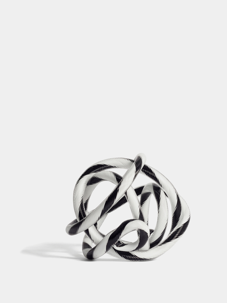 Knot No 2 Black and White
