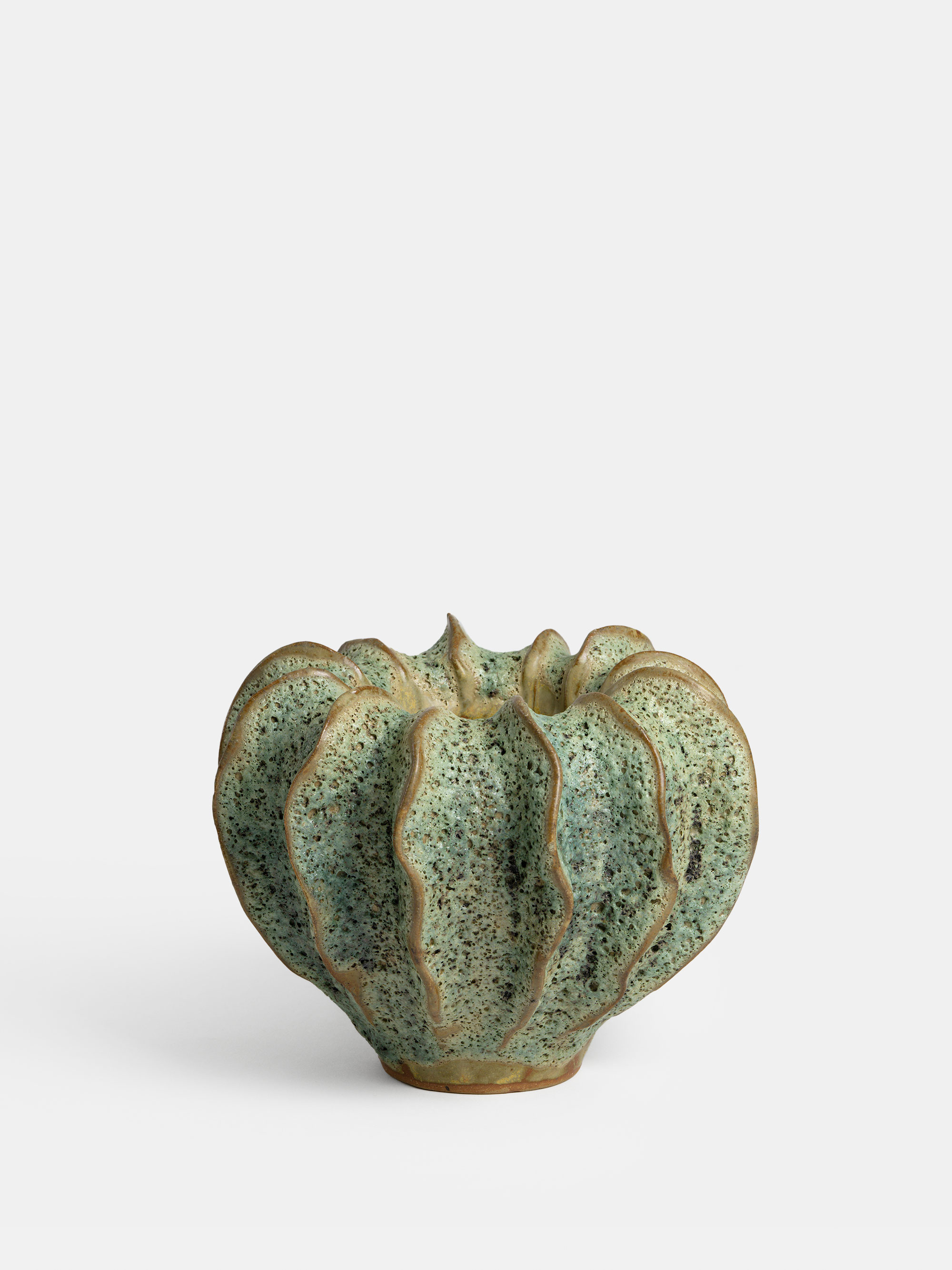 33584 7f6e3e19bd Moss Vase Green 2126416 Portrait