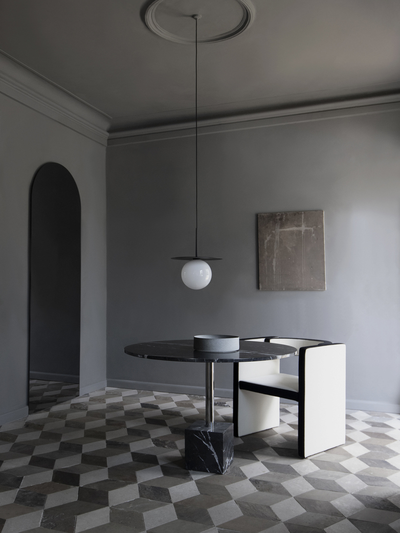 Novel Chair
