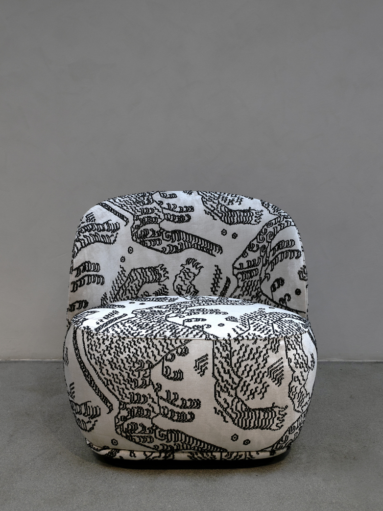 La Pipe Lounge Chair – Tiger Mountain Graphite