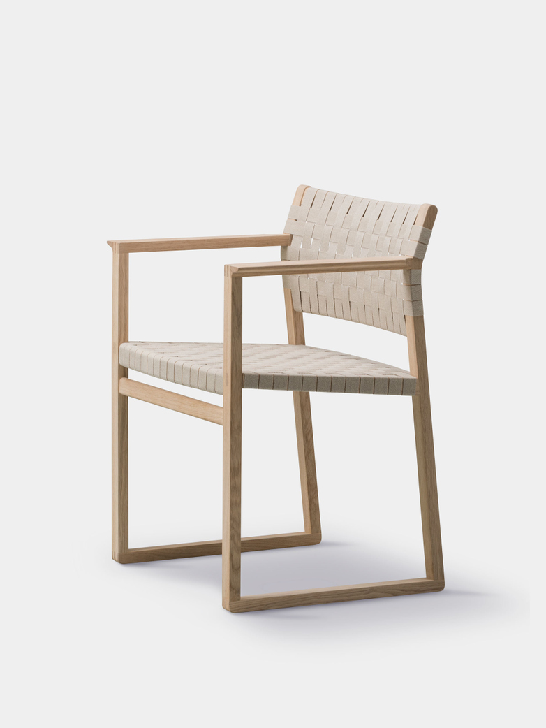 BM62 Armchair - Linen Webbing/Oiled Oak