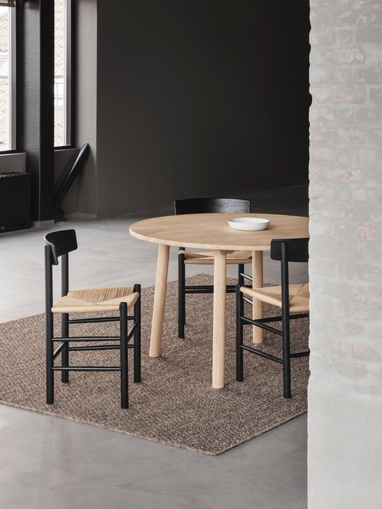 Taro 6141 Table - 140 cm