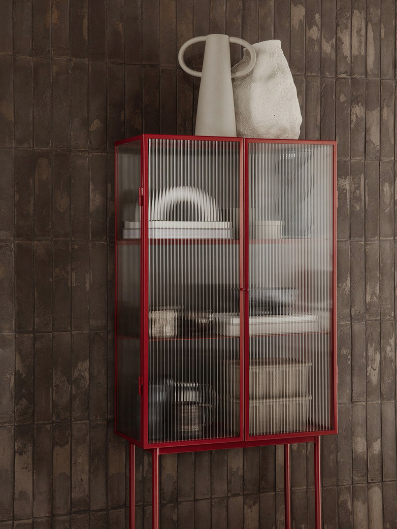 Haze Vitrine Reeded Glass – Poppy Red