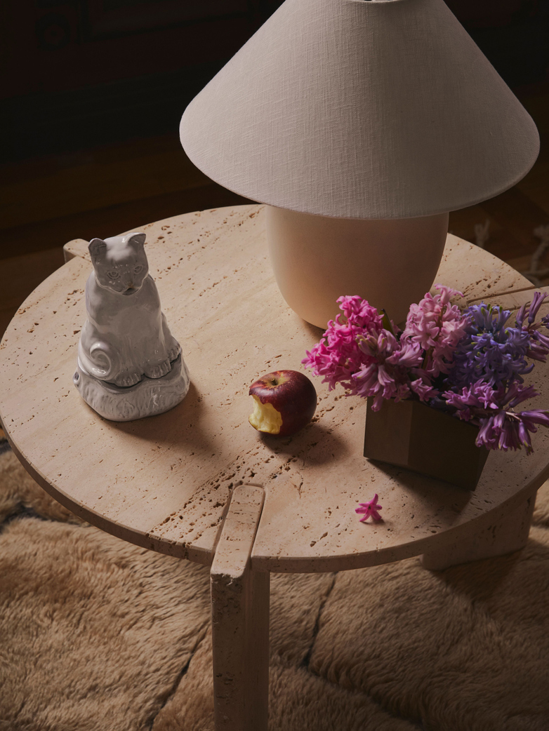 Torso Table Lamp 37