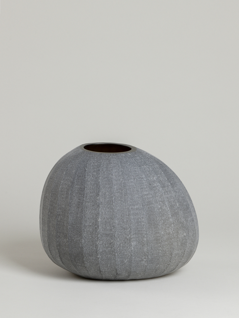Organic Vase – Smoke