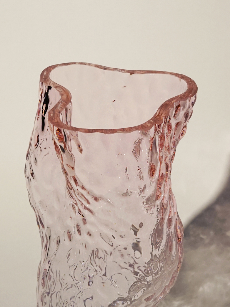 Ostrea Rock Glass Vase – Pale Pink