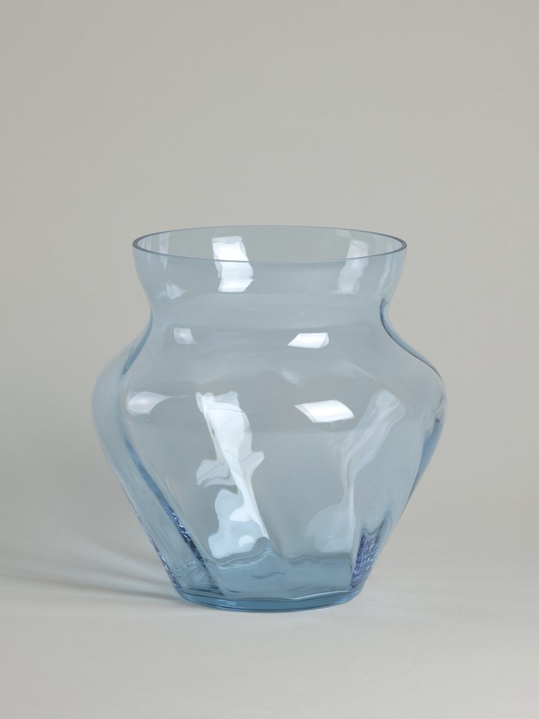 Dahlia Swirl Vase – Sky Blue