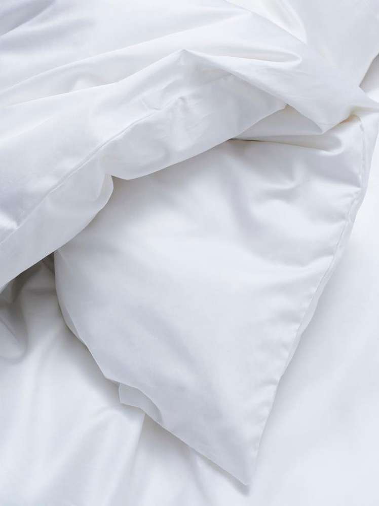 Magniberg — Pure Duvet Cover Sateen - White — Sängkläder | Artilleriet