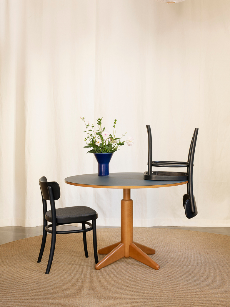 MZO Chair - Black w.upholstery