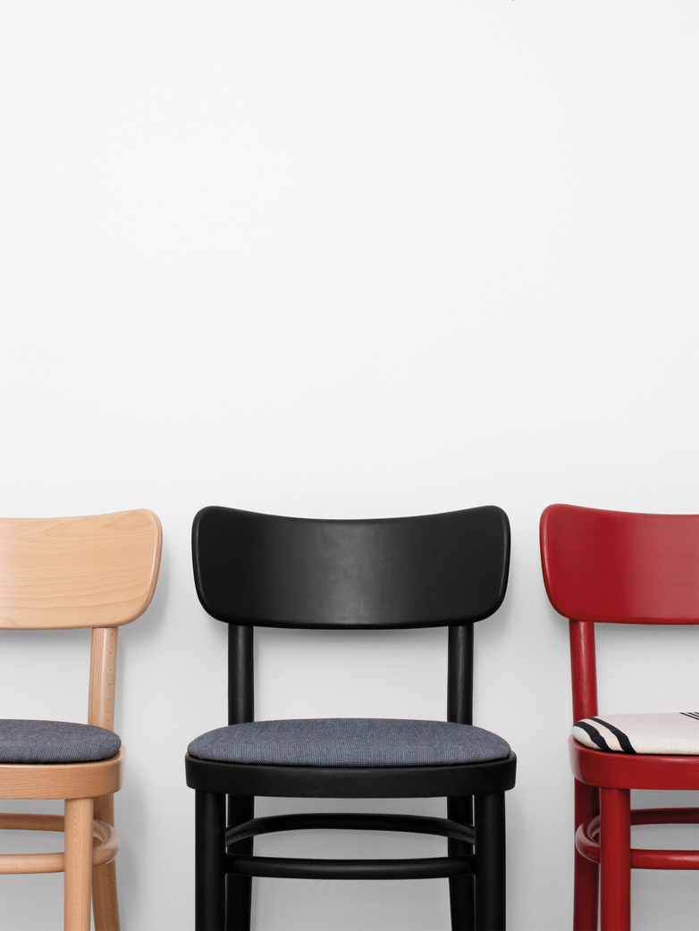 MZO Chair - Red w.upholstery