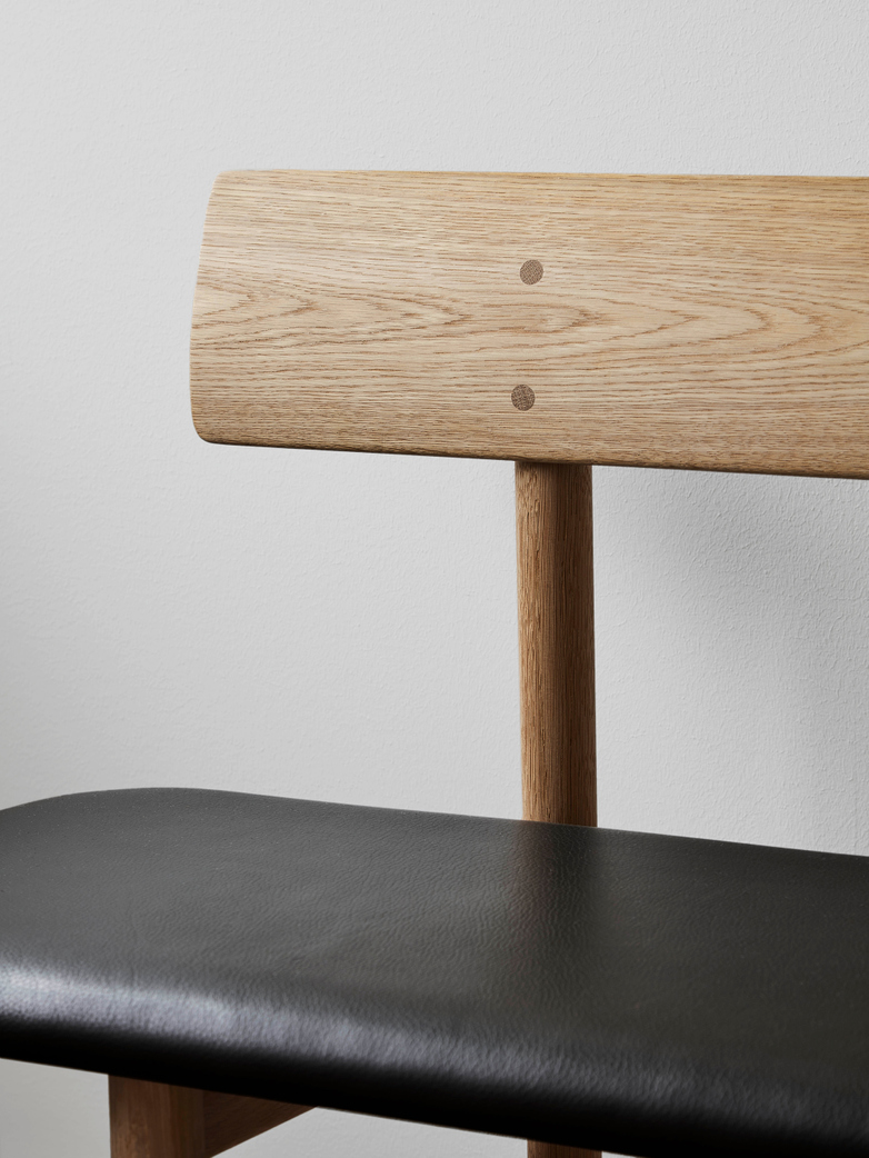 Mogensen Bench 3171 – Oak Light Oil/Leather Black 301