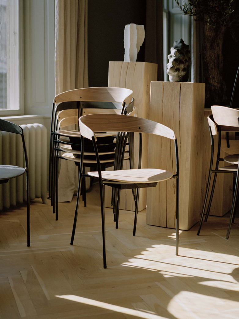 Missing Chair with Armrest - Lacquered Oak w. Black Frame