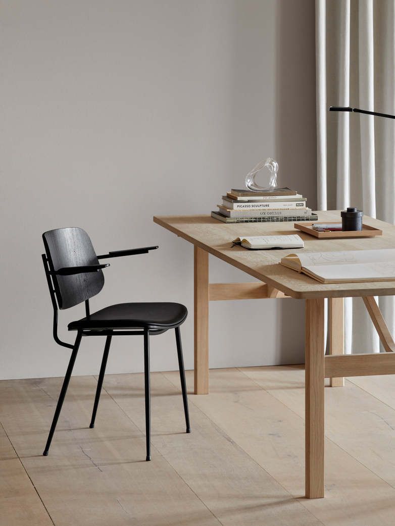 Søborg Metal Base Armchair