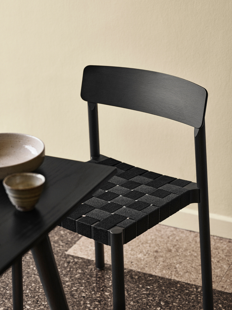 Betty TK1 - Black/Black Webbing