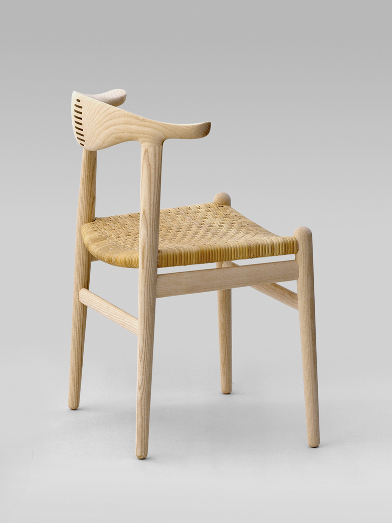 PP505 Cow Horn Chair - Cane