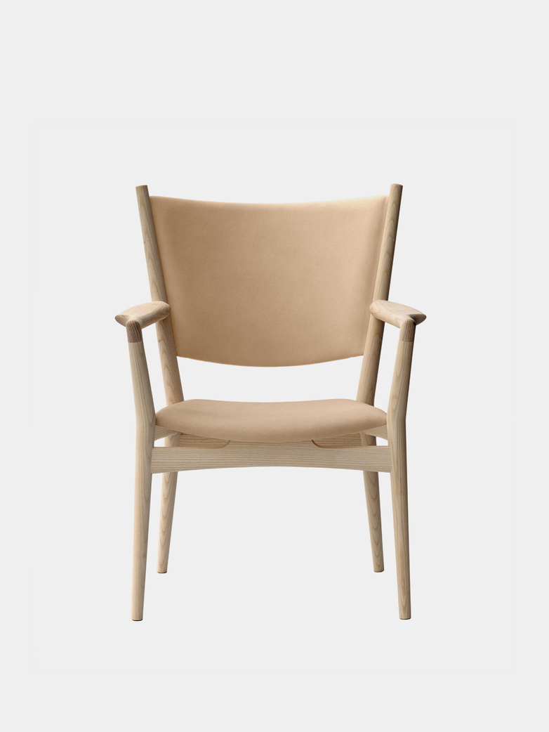 PP240 Conference Chair - Soaptreated Ash - Natural Leather