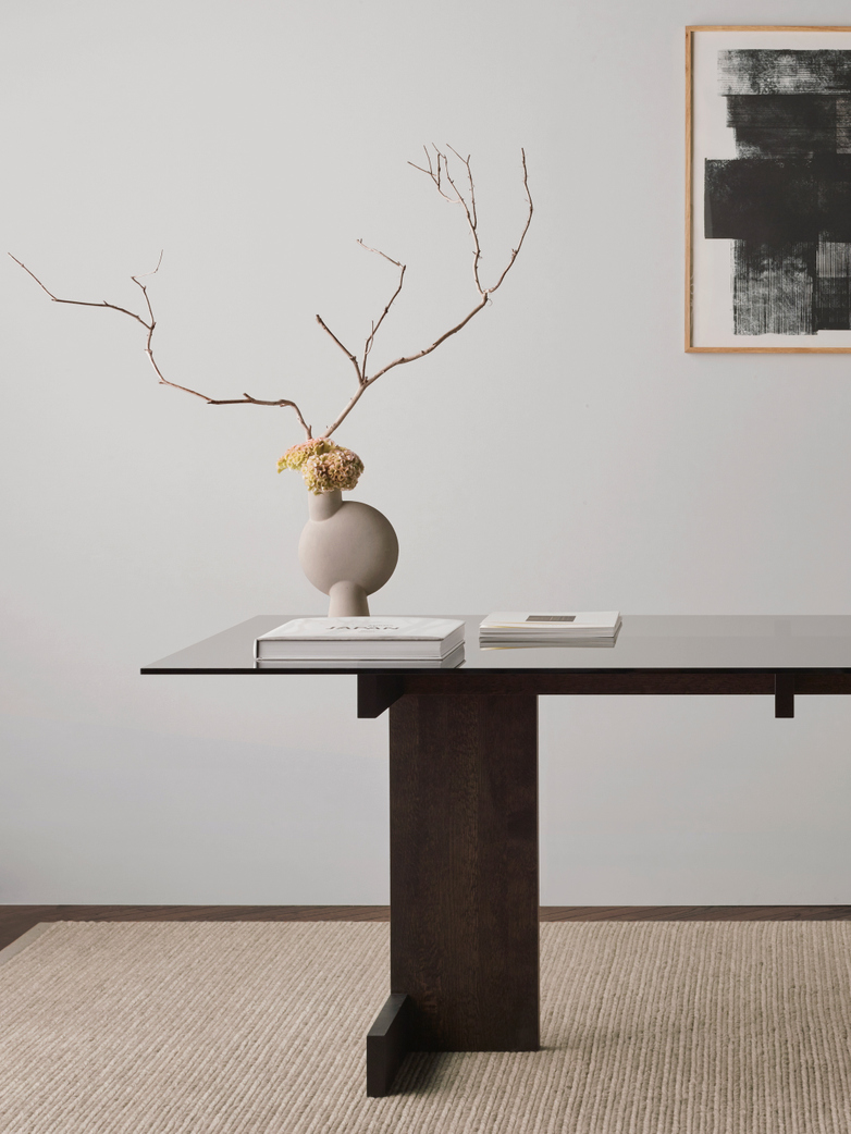 A-DT01 Table - Smoked Oak/Glass
