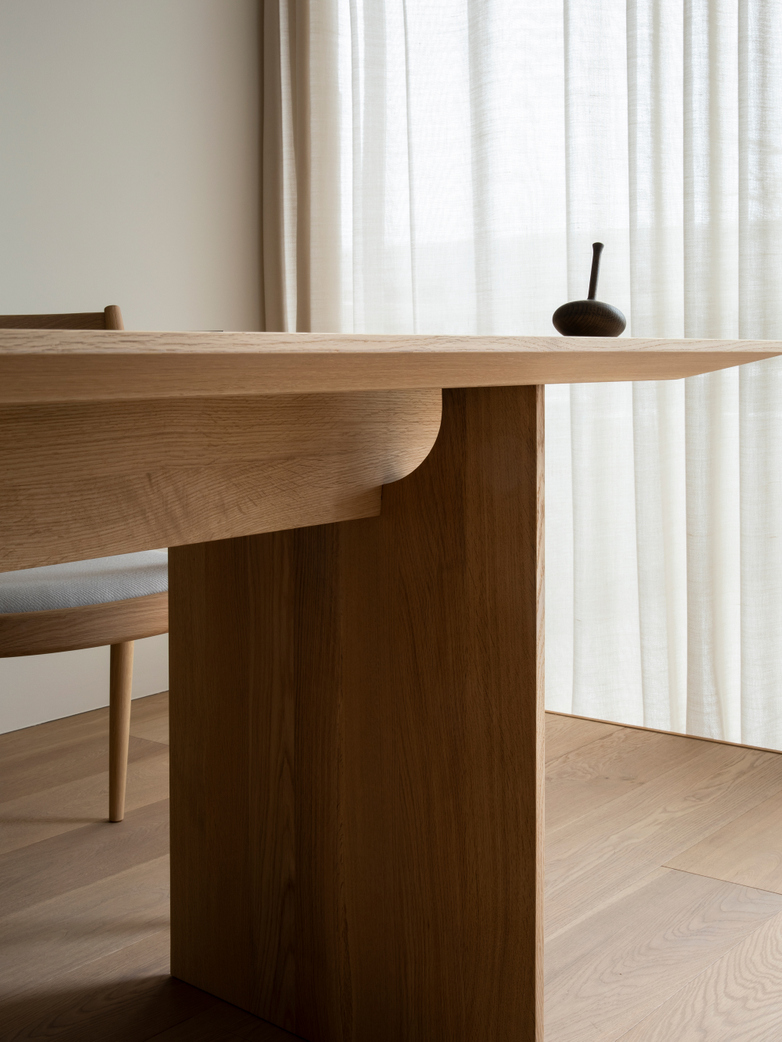 N-DT01 Table - Oak