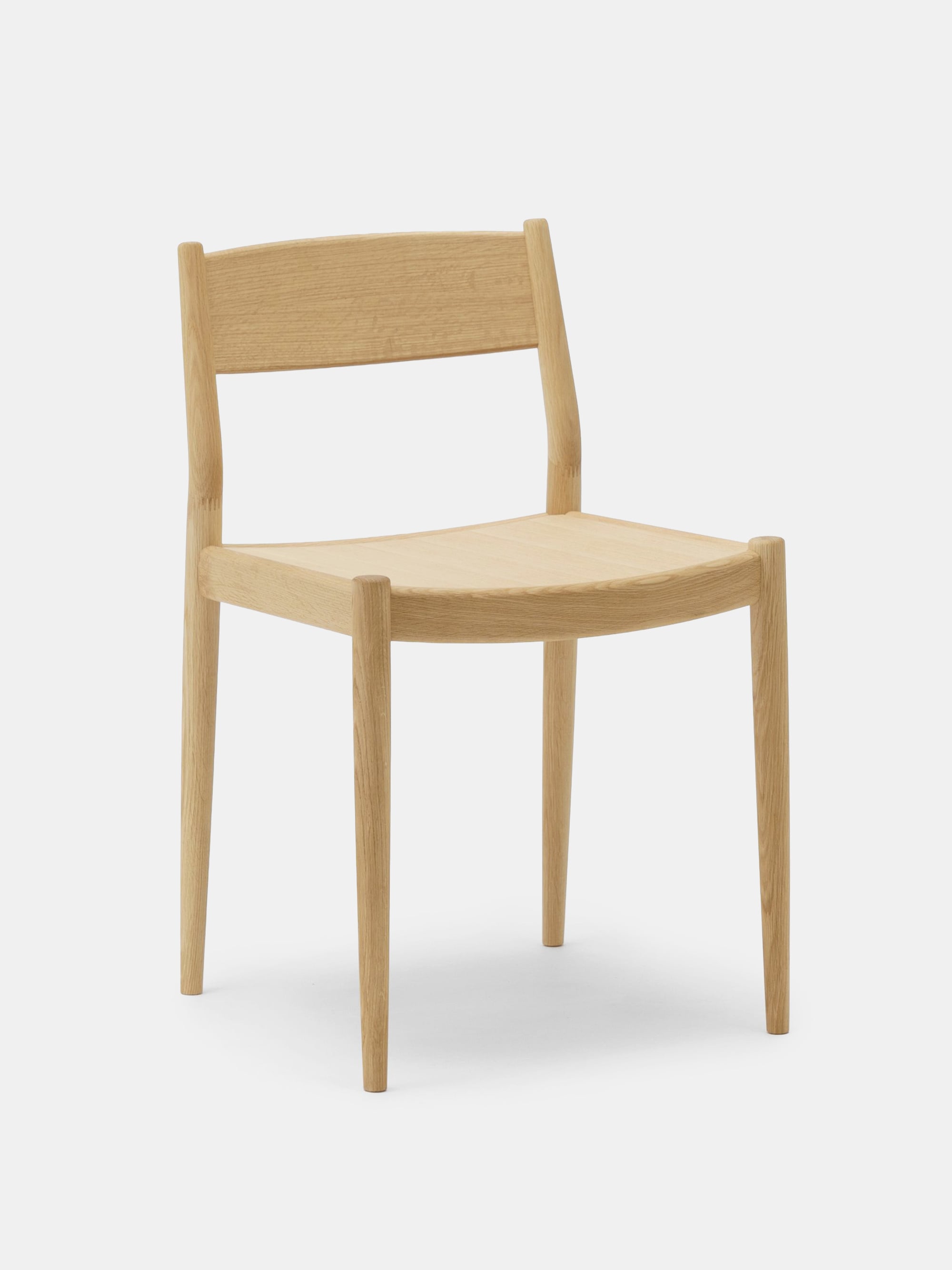 35748 4a2af40ee3 N Dc03 Chair Side Portrait