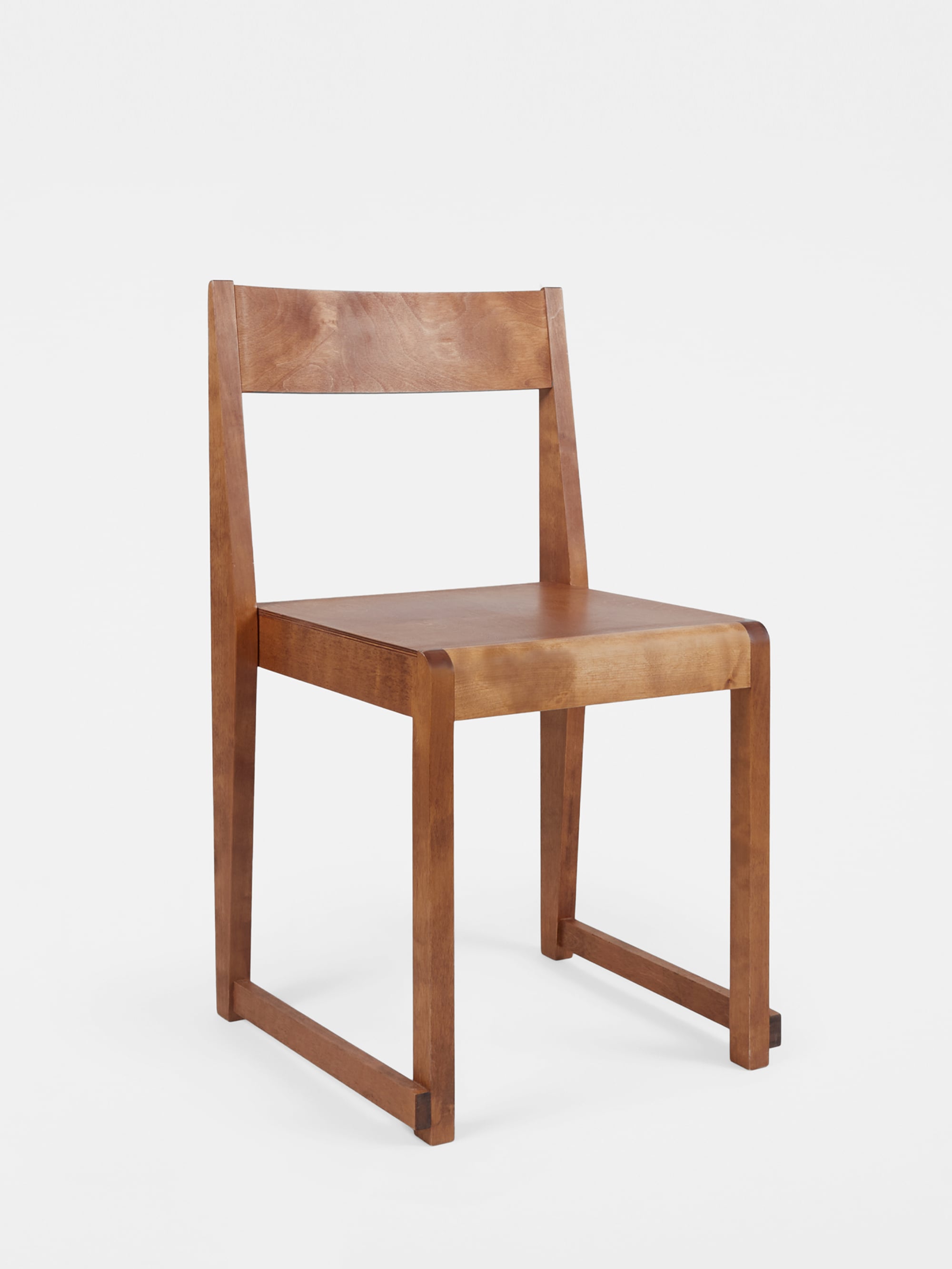 35761 B932d7c554 Chair 01 Yaffa Edition Frama08 Zoom Portrait