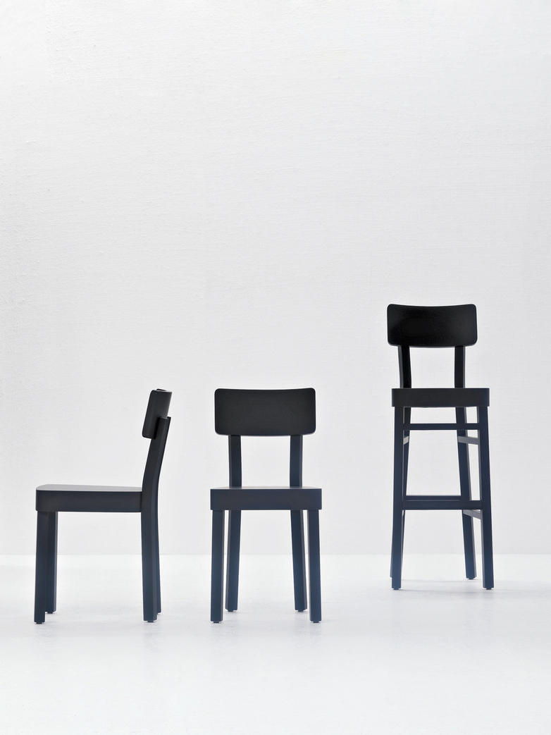 Black 123 Chair