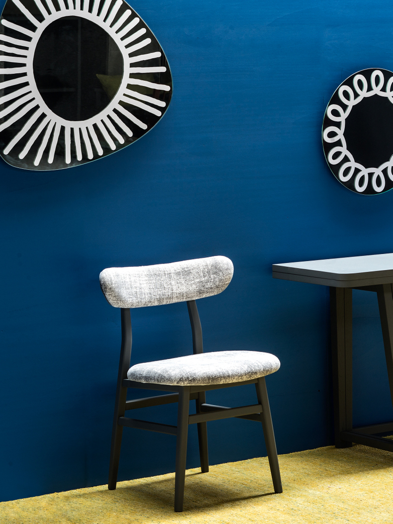 Brick 221 Chair