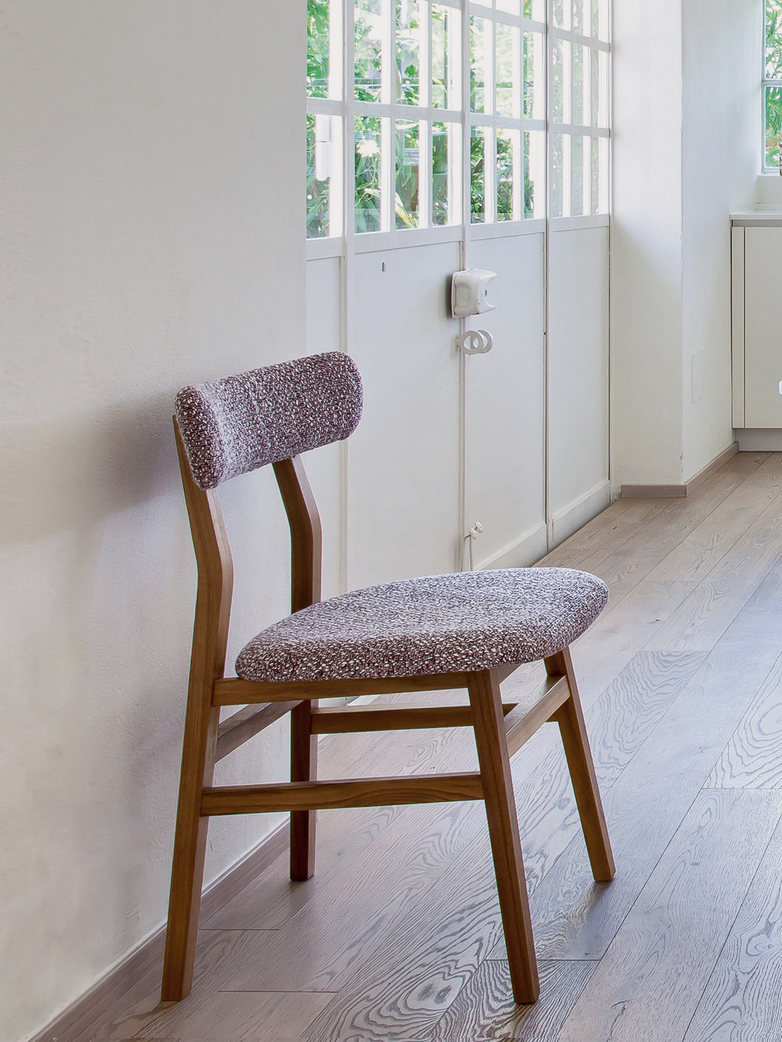 Brick 221 Chair