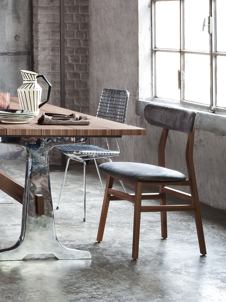 Brick 221 Chair