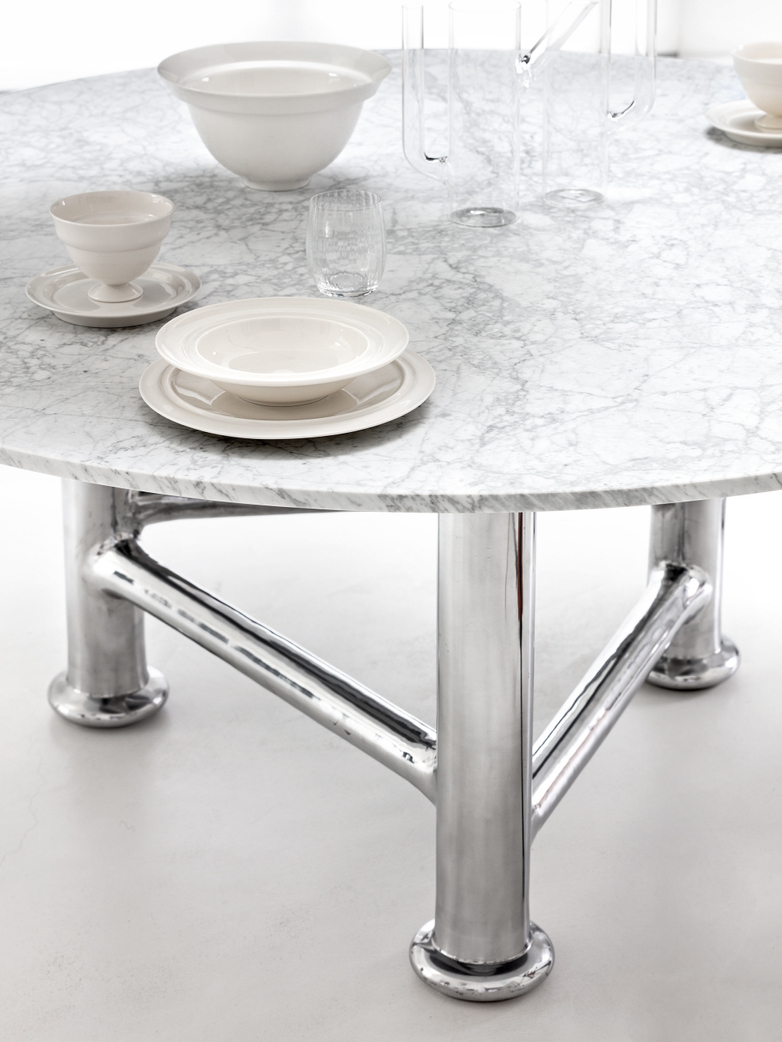 Next Round Table - Marble