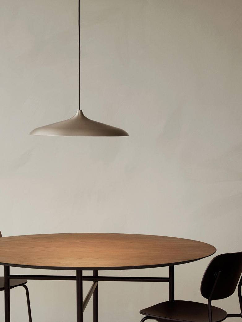 Snaregade Dining Table Round - Dark Stained Oak