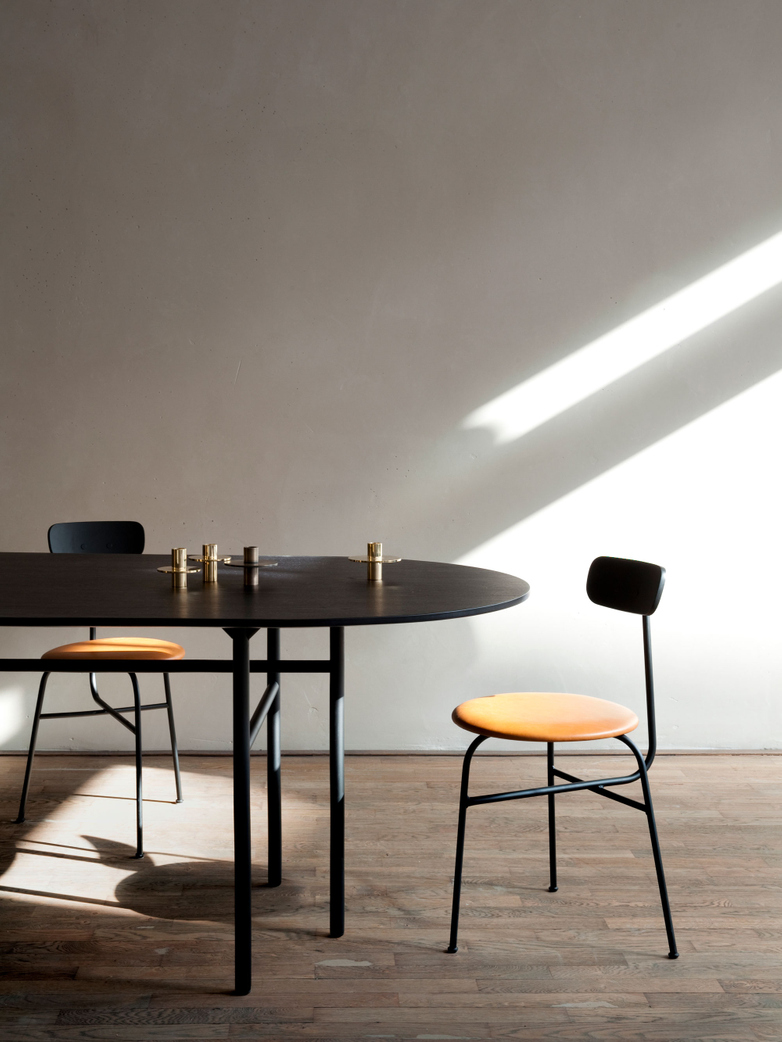 Snaregade Dining Table Oval