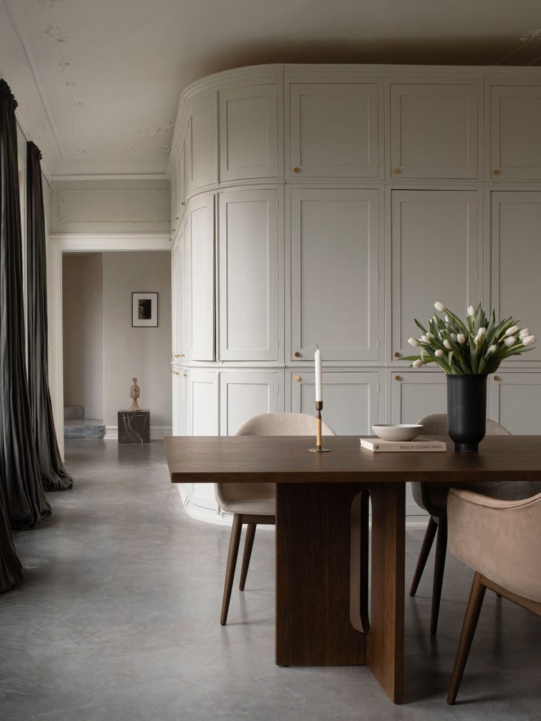 Androgyne Dining Table Rectangular - Dark Stained Oak