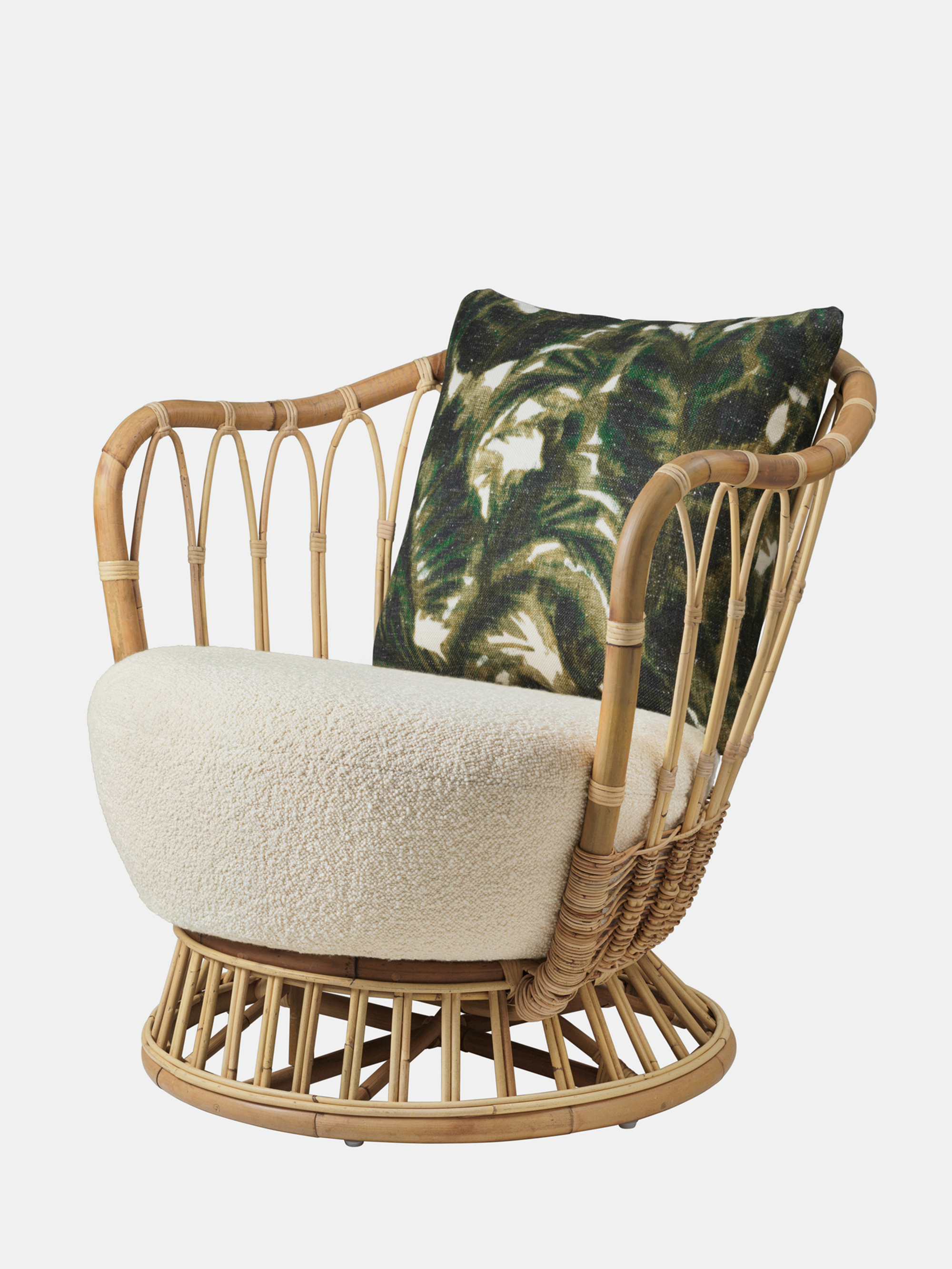 36119 0a567c96d3 36122 7dec391316 Grace Loungechair Dedar Karakorum 001 Cushion Dedar Intotheforest 003 Pricegroup6 Itemnr1007959 8f3q Zoom Portrait