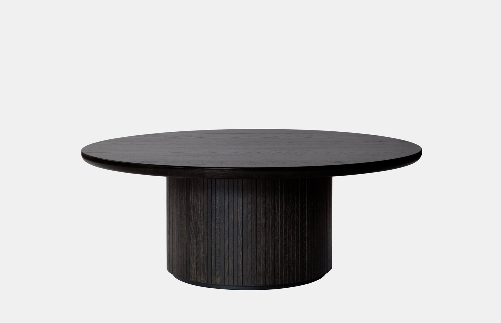 36172 5ae46b4d47 36210 08176fc471 Moon Coffeetable Round 120x45 Wood Brown Blackstainedveneeroak Itemnr 10014369 Zoom Portrait