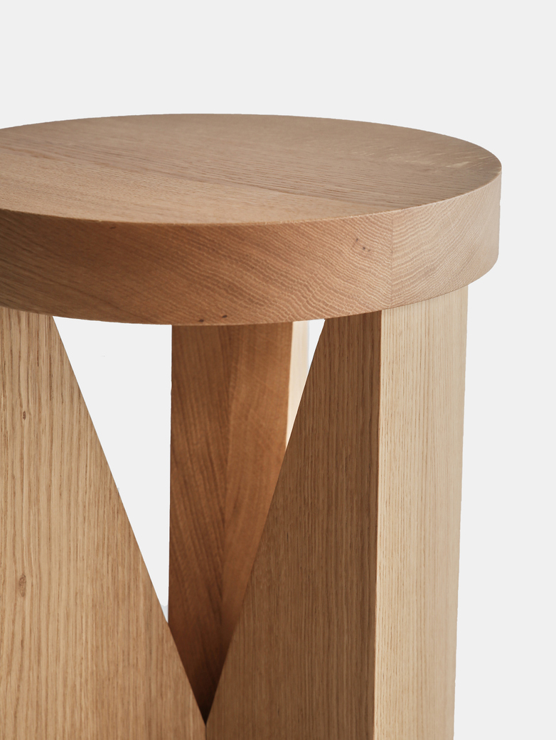 MC20 Cugino Stool – Oak