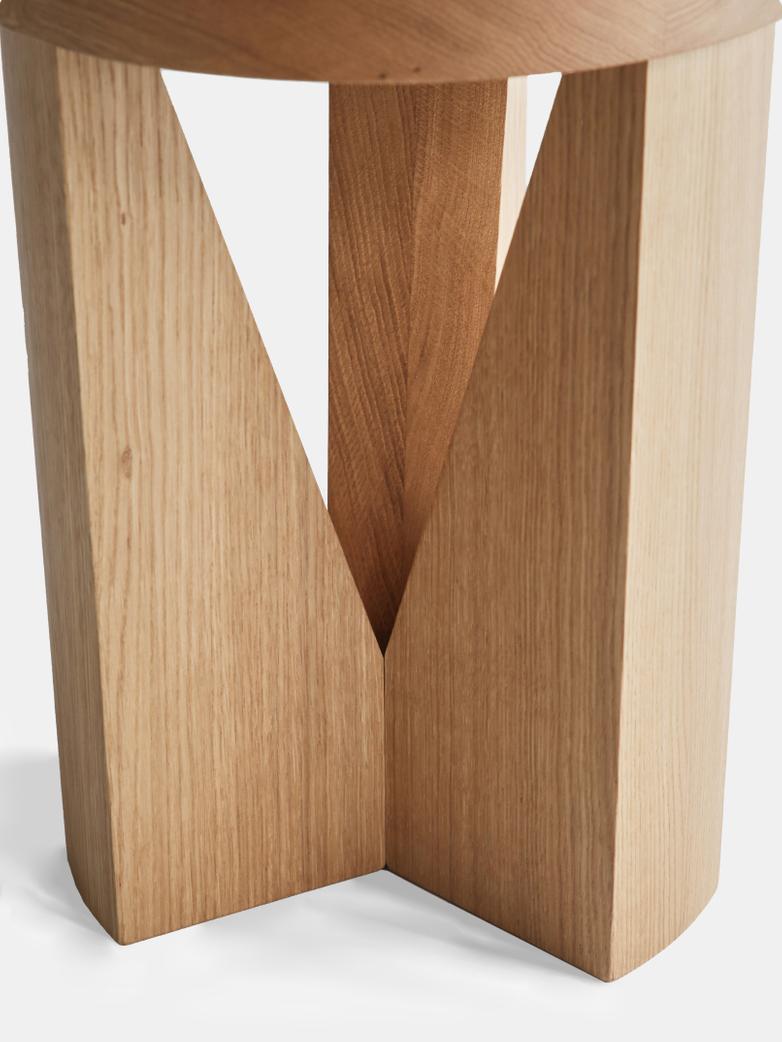 MC20 Cugino Stool – Oak