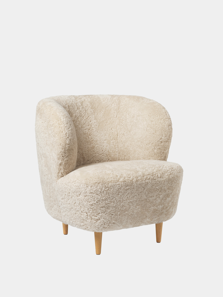 Stay Lounge Chair Small - Sheepskin/Wooden Legs