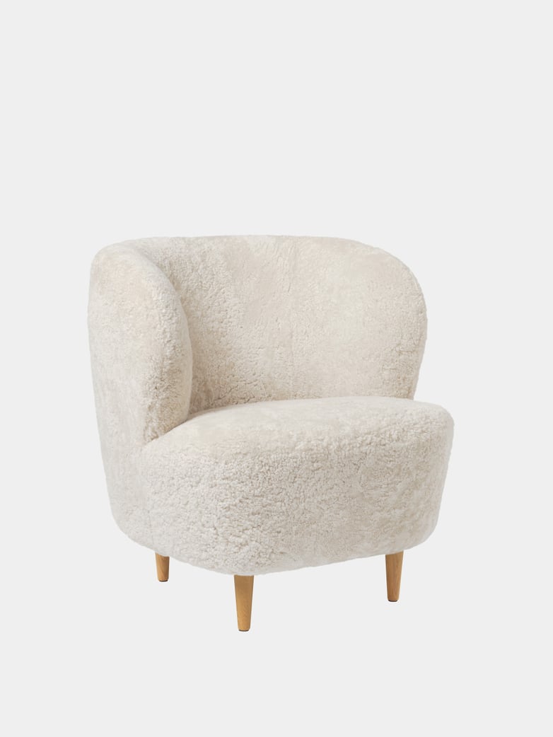 Stay Lounge Chair Small - Sheepskin/Wooden Legs
